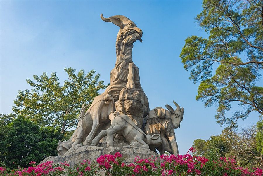 五羊石像